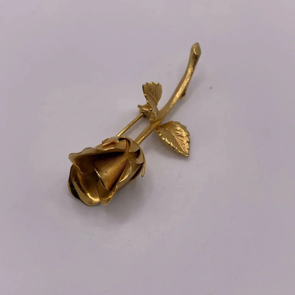 Jewelry - #090 1960s vintage Giovanni  rose bud brooch